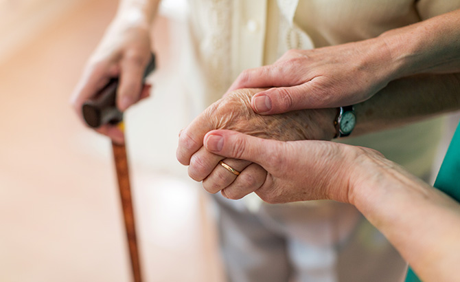 Les solutions pour lutter contre l'isolement des personnes âgées